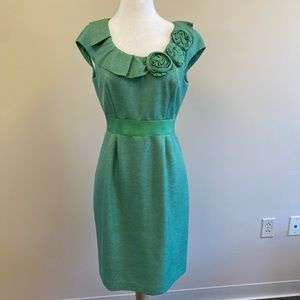 Kay Unger Green Sleeveless Dress